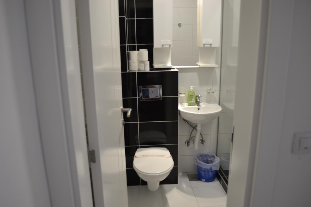 Hostel Ada *